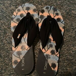 Tom’s Black Flip Flops